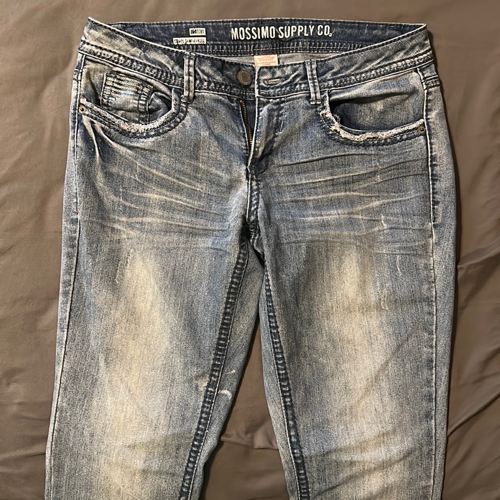 Juniors sparkle jeans size 11. Very cute jeans with sparkle accents
